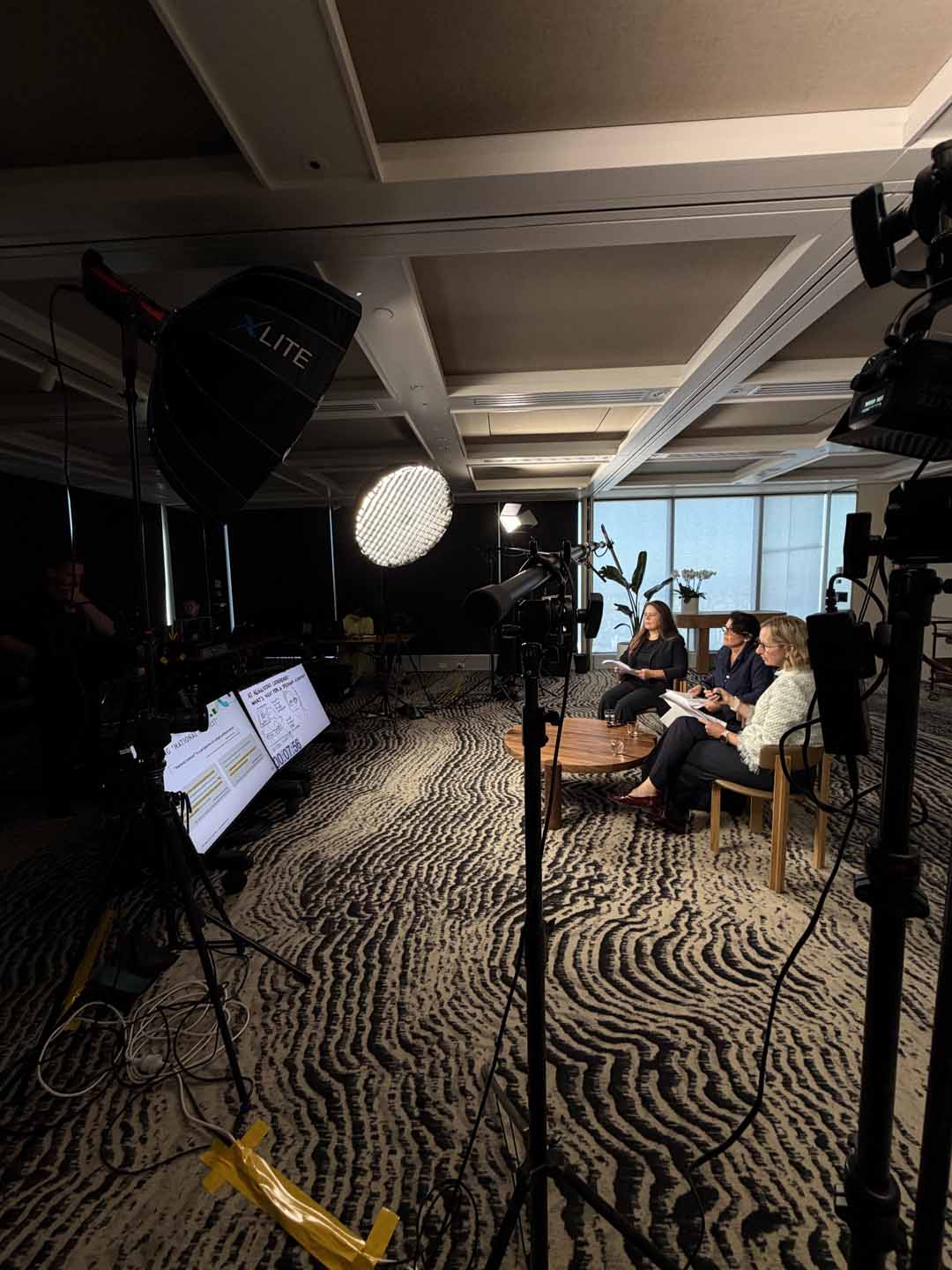 LIVE Panel